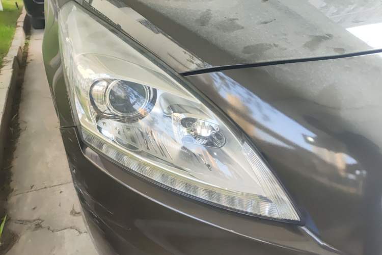 Used Peugeot 3008 2013 1.6THP Automatic Trend Edition Right Front Headlight