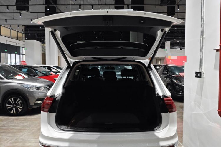 Used Volkswagen Tiguan L 2024 330TSI Automatic Two-Wheel Drive R-Line Enhanced Edition
