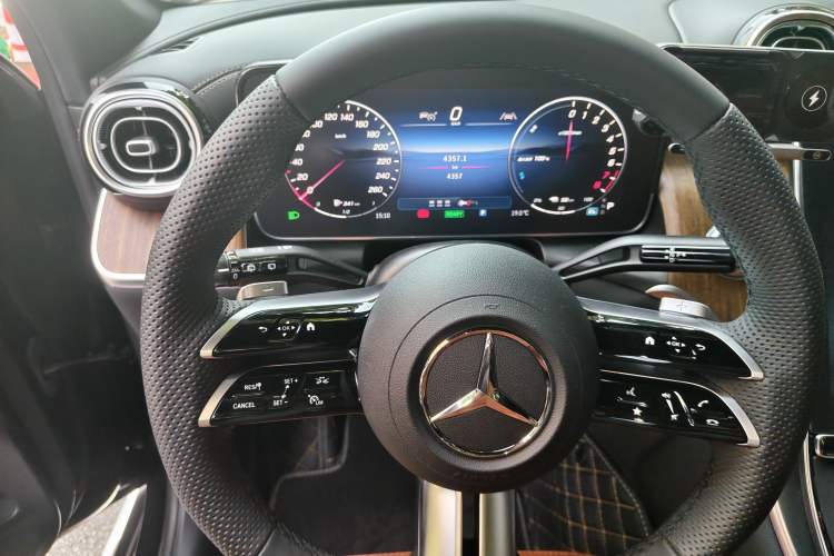 Used Mercedes-Benz GLC New Energy 2025 350 e L 4MATIC Collector's Edition