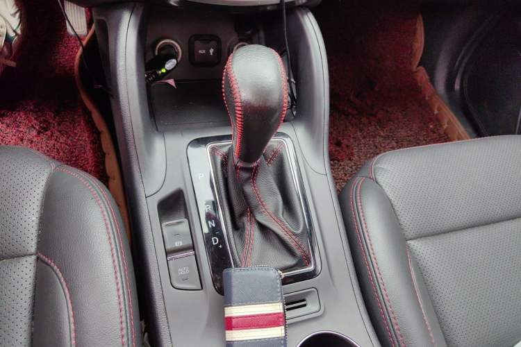 Used CHANGAN CS75 2016 1.8T Automatic Elite Model China V Standard