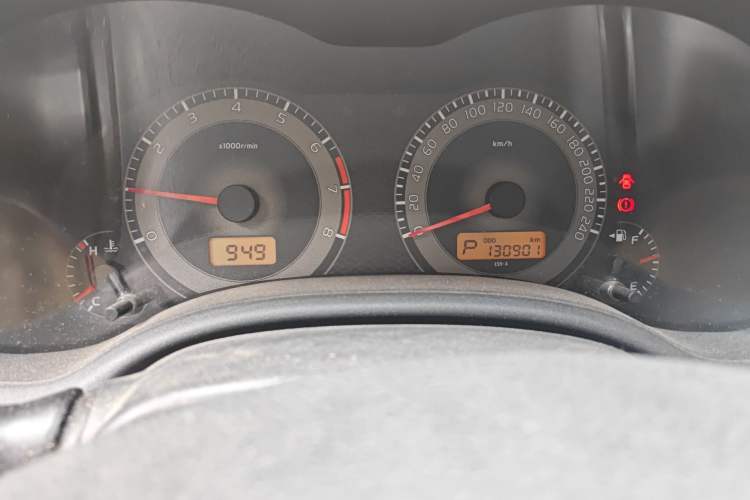 Used Toyota Corolla 2012 Luxurious Edition 1.6L Automatic GL Odometer Close Up