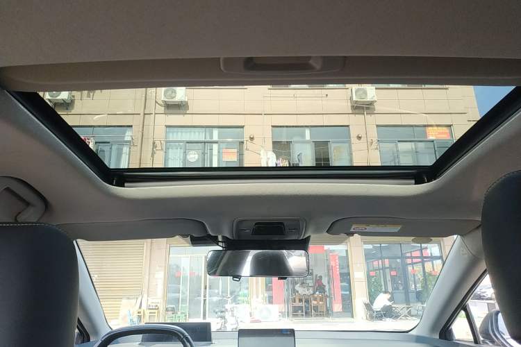 Used Toyota bZ3 2023 616 km Long-Range Premium
