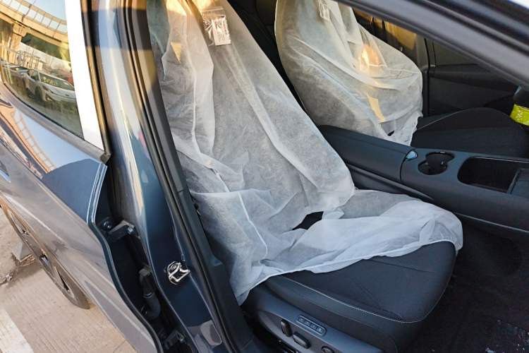 Used Volkswagen ID.UNYX 2025 Pure Model
