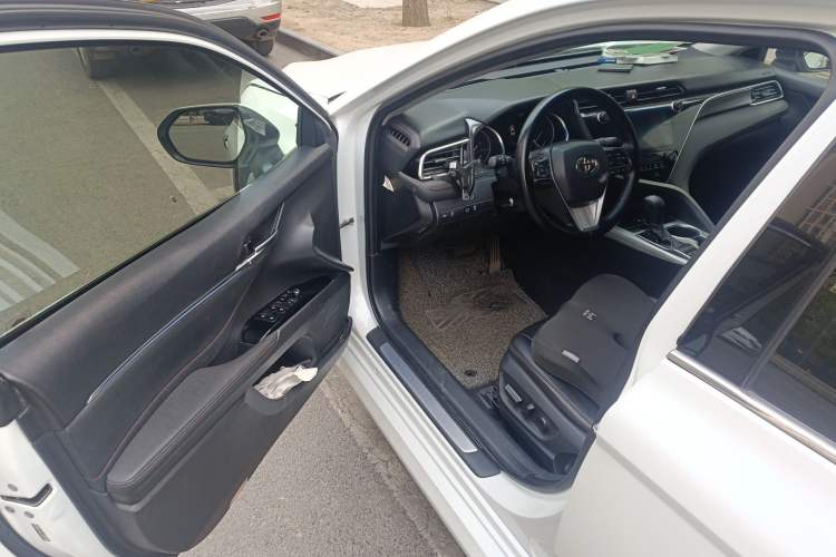 Used Toyota Camry 2019 Revised Version Dual-Engine 2.5 HG Luxury Edition
