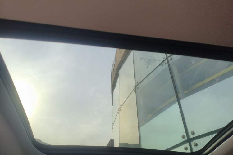 Used Lincoln Nautilus 2023 2.0T All-Wheel-Drive Luxury Edition Headliner