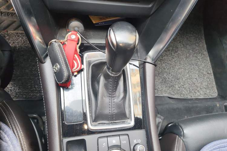 Used Mazda CX-4 2016 2.0L Automatic 2WD Blue Sky Luxury Edition Gear Lever