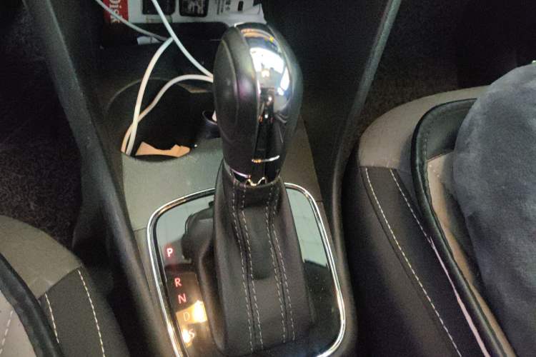 Used Volkswagen Polo 2018 1.5L Cross Polo Automatic Gear Lever