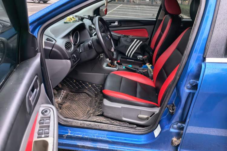 Used Ford Focus 2012 Hatchback Classic 1.8L Manual Base Model