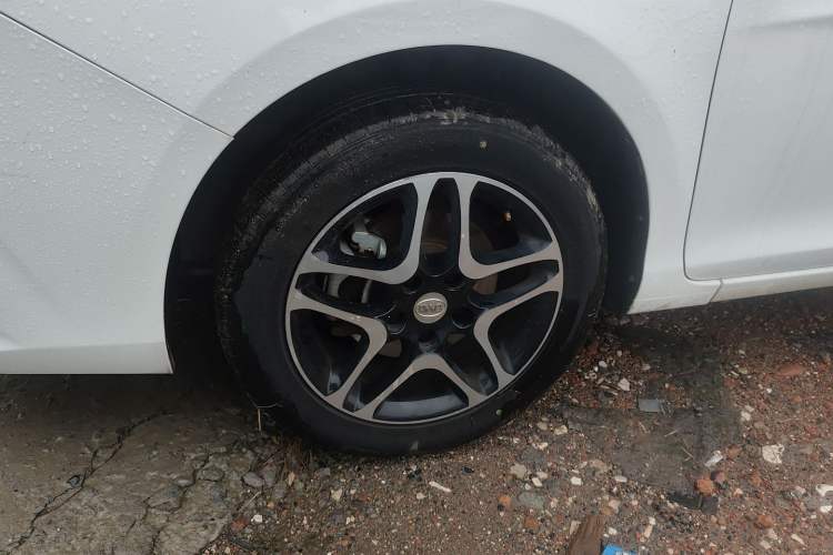 Used BYD G5 2014 1.5TID Automatic Prestige Model