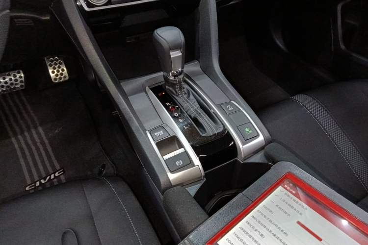 Used Honda Civic 2019 220TURBO CVT Dynamic Edition China VI Emission Standard Gear Lever