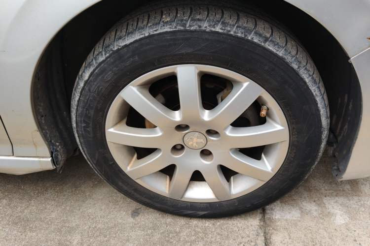 Used Peugeot 308 2013 1.6L Automatic YouShang Model Right Front Wheel Hub