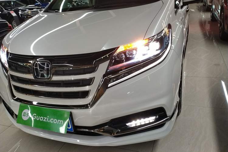 Used Honda Elysion 2019 2.0L Hybrid Luxury Edition