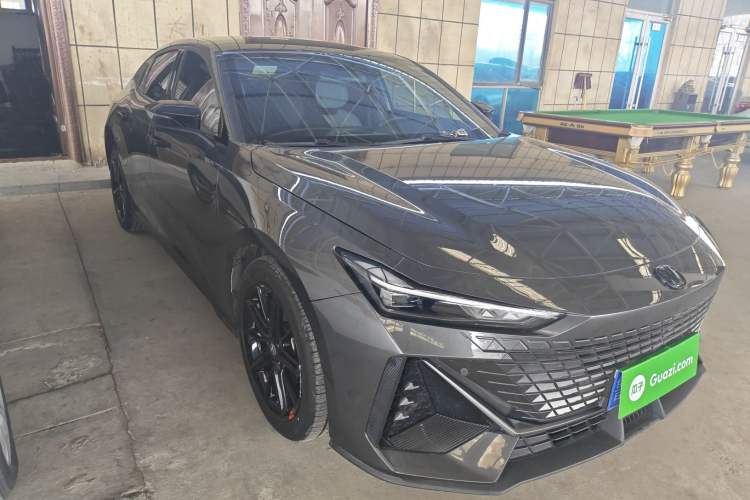 Used CHANGAN UNI-V 2022 1.5T Prestige Version
