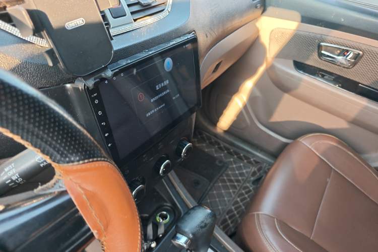 Used FAW Senya S80 2015 1.5L Automatic 7-Seater Urban Edition
