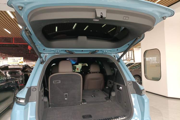 Used Li Auto L9 2022 Max model