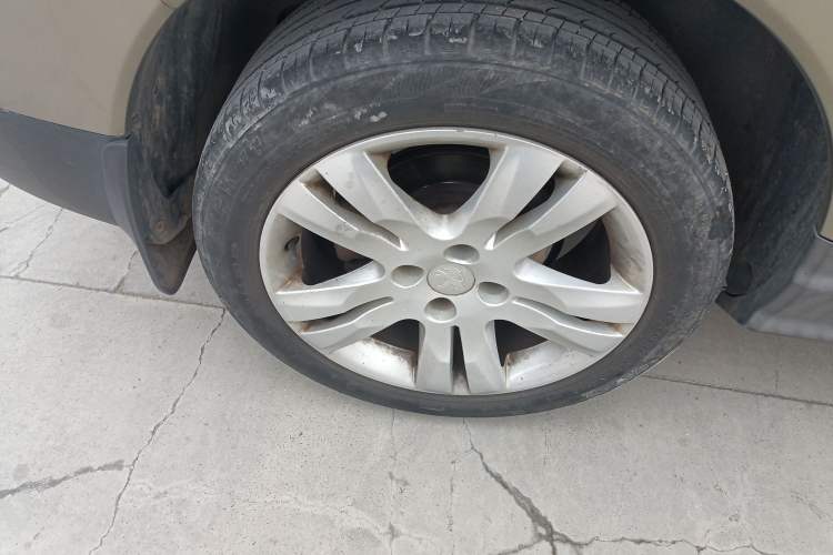 Used Peugeot 3008 2015 2.0L Manual Classic Edition
