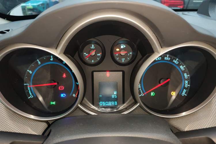 Used Chevrolet Cruze 2014 1.6L SL Millionth Anniversary Edition MT