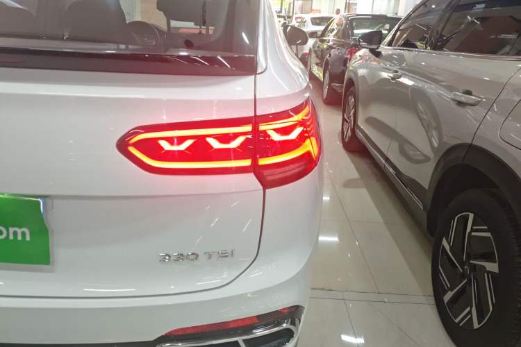 Used Volkswagen Tayron X 2020 330TSI Two-Wheel Drive Luxury Smart Connectivity Version Right Rear Taillight