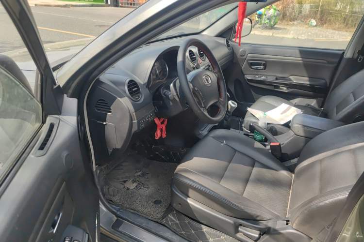 Used Haval H5 Classic 2013 Zhizun Edition 2.0L Manual Two-Wheel Drive Entry-Level Model