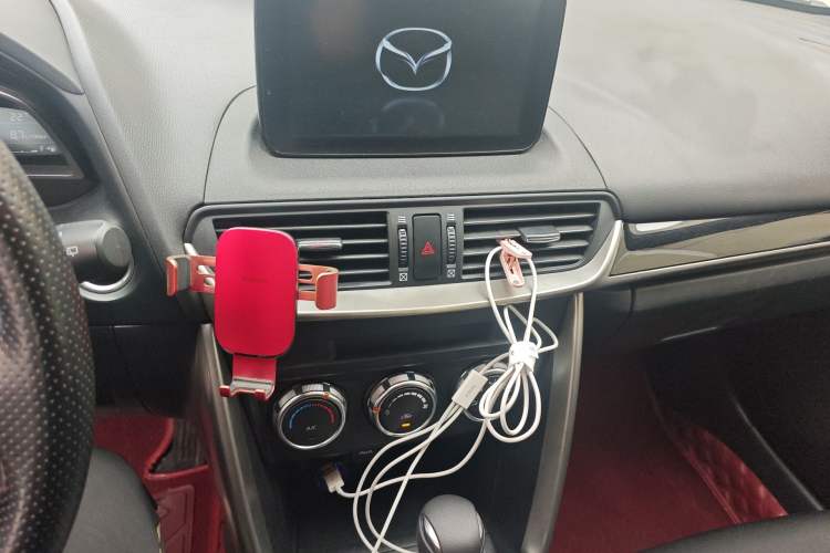 Used Mazda CX-4 2018 2.0L Automatic Two-Wheel Drive Blue Sky Dynamic Version China VI Standard Audio And AC Panel