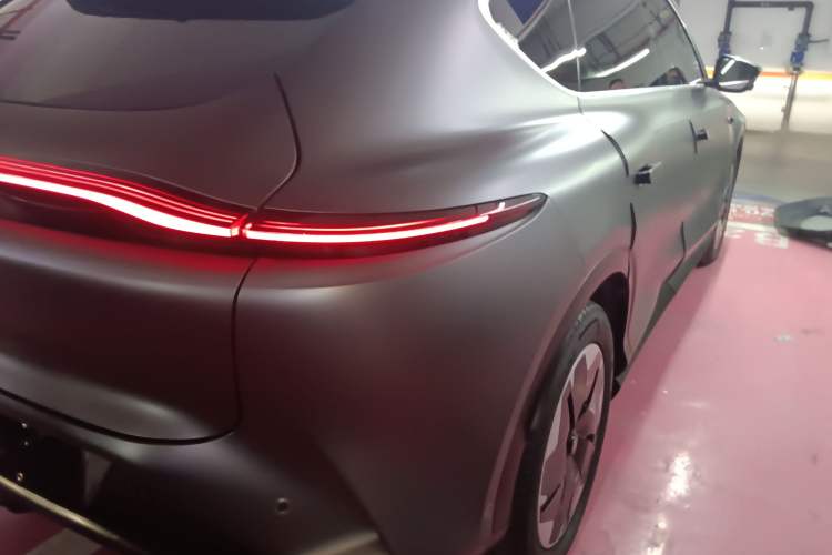 Used IM LS7 2023 100kWh Pro All-Wheel-Drive Version