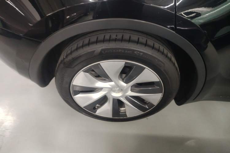 Used Tesla Model Y 2022 Rear-Wheel-Drive Version