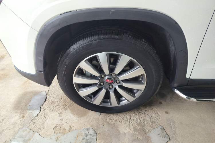 Used Roewe RX8 2019 30T Smart Connectivity Two-Wheel Drive Supreme Flagship Edition
