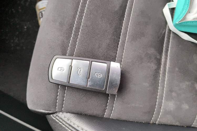 Used Volkswagen FAW-Volkswagen CC 2015 1.8TSI Luxury Model Vehicle Key