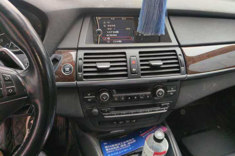 Used BMW X6 2011 xDrive35i Audio And AC Panel