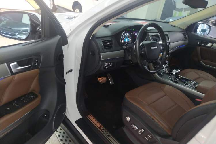 Used Haval H8 2017 2.0T Diesel 4x4 Smart Enjoyment Version
