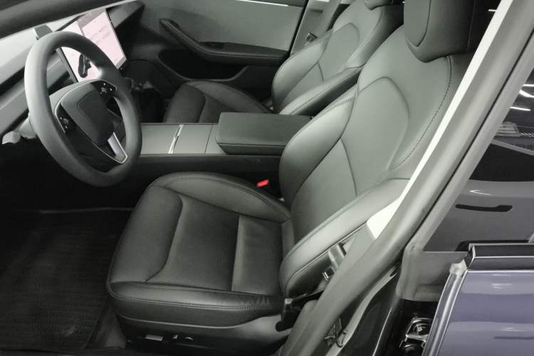 Used Tesla Model 3 2025 Rear-Wheel-Drive Version Left Front Seat