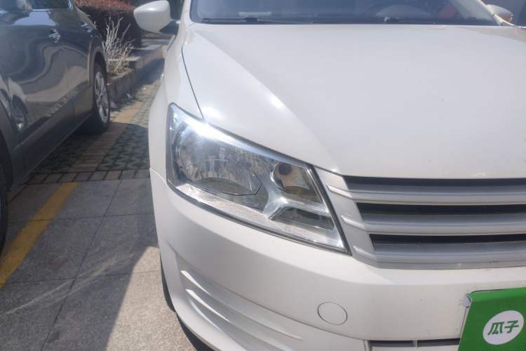 Used Volkswagen Santana 2015 1.6L Manual Fashion Edition Exterior 6