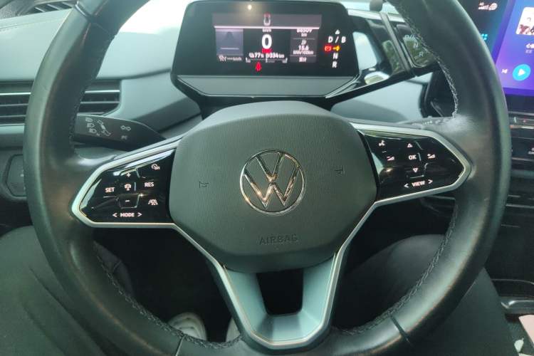 Used Volkswagen ID.4 X 2023 Smart Enjoyment Long-Range Version Steering Wheel