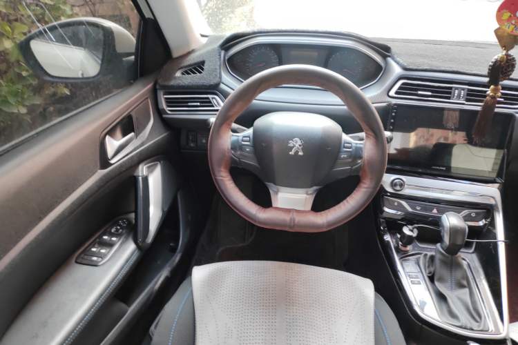 Used Peugeot 308 2016 1.6L Automatic Luxury Edition
