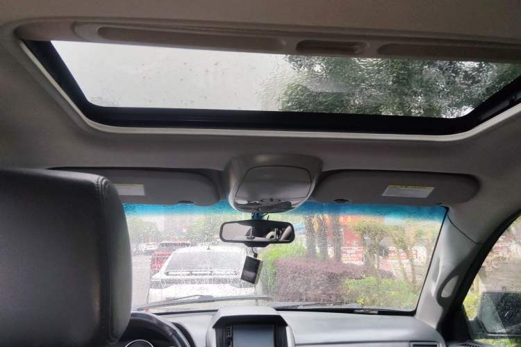 Used RELY X5 2011 2.0T Four-Wheel Drive Elite Version Headliner