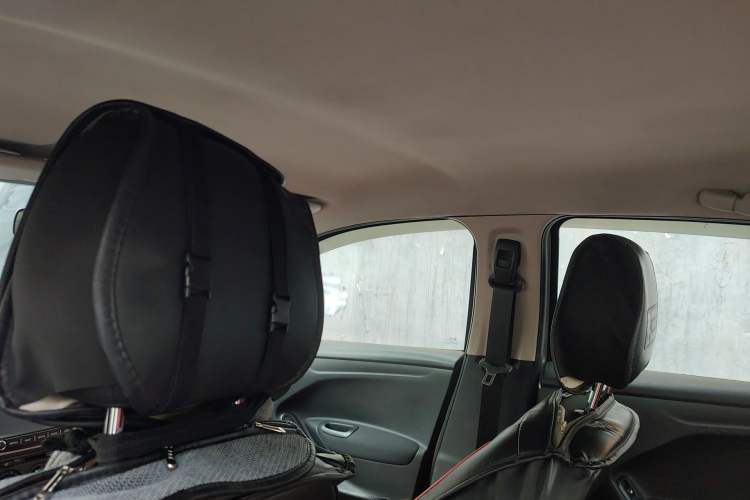 Used Citroen Elysee 2015 Zhishang Edition 1.6L Manual Fashion Model
