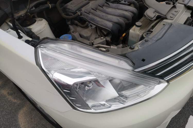 Used Nissan Livina 2013 1.6XL Manual Luxury Edition
