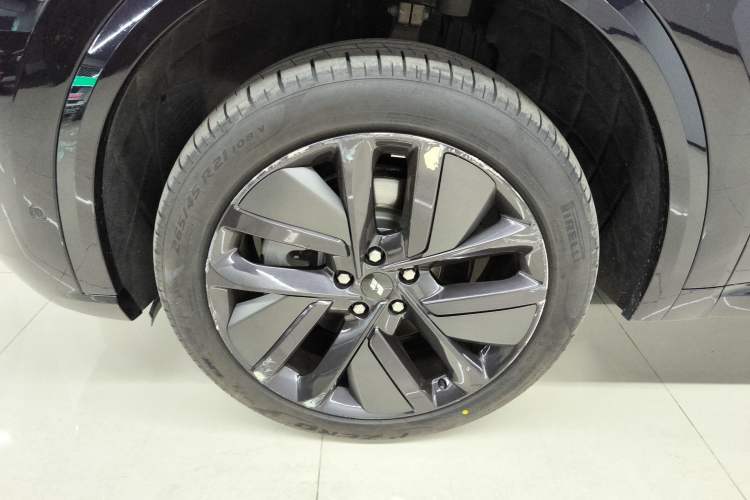 Used Li Auto L9 2022 Max model
