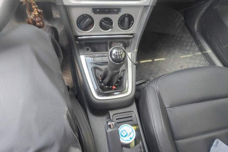 Used Volkswagen Gran Lavida 2013 1.6L Manual Comfort Model