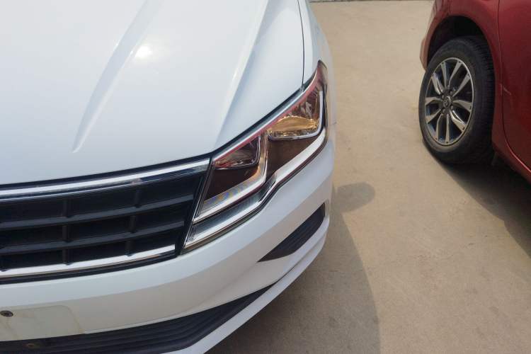 Used Volkswagen Jetta 2017 1.4L Manual Fashion Edition Left Front Headlight