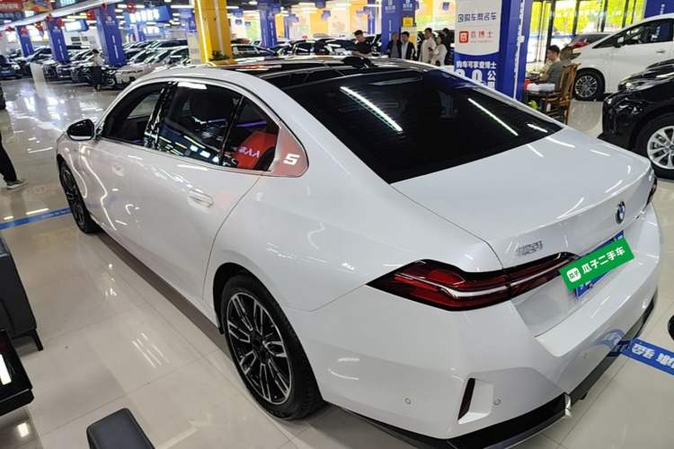 Used BMW 5 Series 2024 530Li Leading Model M Sport Package Rear Left 45 Deg