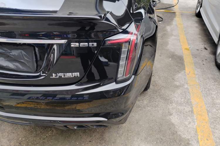 Used Cadillac CT5 2023 28T Luxury Edition (Standard Version) Right Rear Taillight