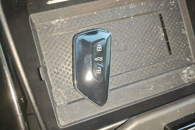 Used Volkswagen Tavendor 2024 380TSI All-Wheel Drive R-Line Cruise Edition
