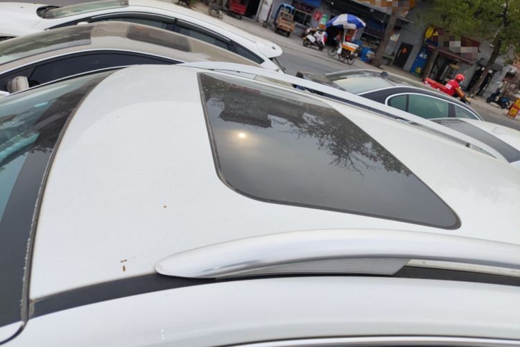 Used Zotye T600 Coupe 2017 1.5T Automatic Luxury Model Roof