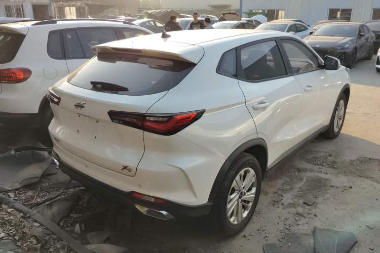 Used CHANGAN OSHAN X5 2021 Revised Version 1.6L Manual Luxury Edition
