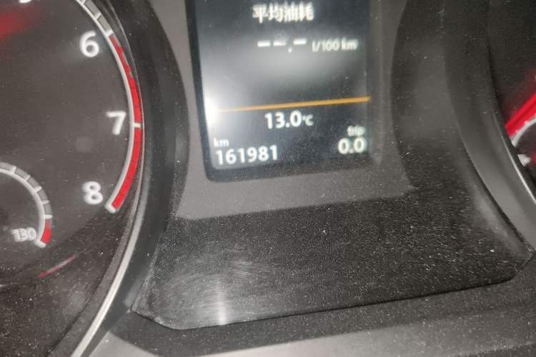 Used Volkswagen Passat 2016 330TSI DSG Prestige Edition Odometer Close Up