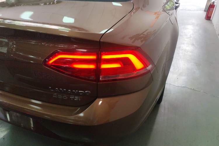 Used Volkswagen Lamando 2015 280TSI DSG Comfort Edition
