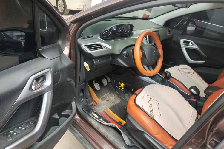 Used Peugeot 2008 2014 1.6L Manual Fashion Edition
