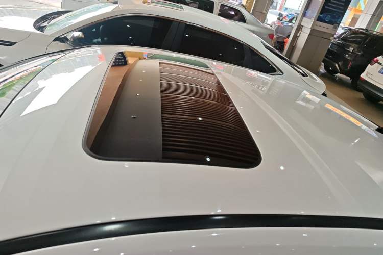 Used Hyundai Elantra 2023 1.5L CVT LUX Prestige Edition Roof