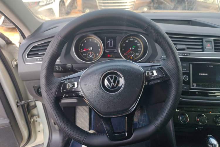 Used Volkswagen Tiguan L 2021 280TSI Automatic Two-Wheel Drive Smart Edition